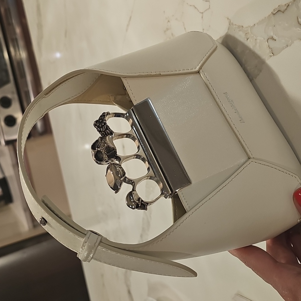 Alexander McQueen Cream Leather Knuckle Bag